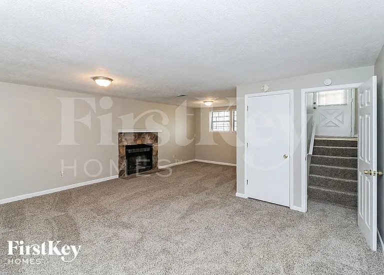 1127 Cherokee Hts — Photo 2
