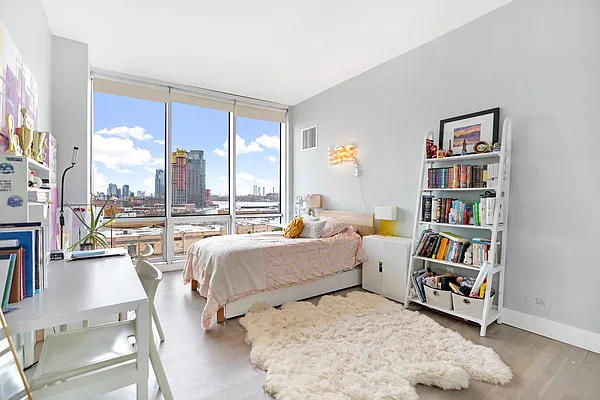 Sold by Compass | media 10