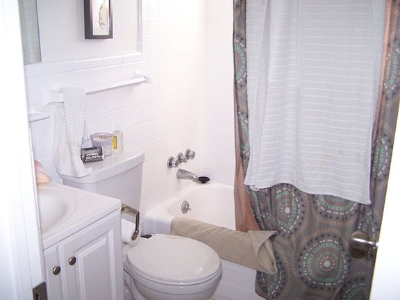 4th image of 217 Lake Killarney Condominiums 151 N Orlando Ave #217