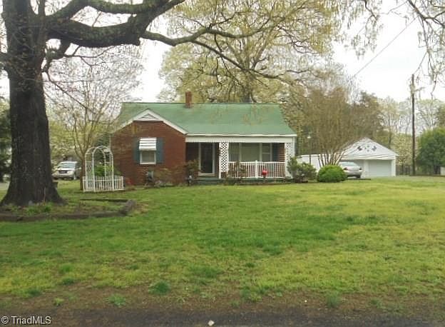 1st image of 3807 Riverdale Dr