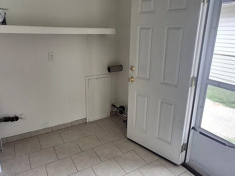 113 E Princeton Ave — Photo 7