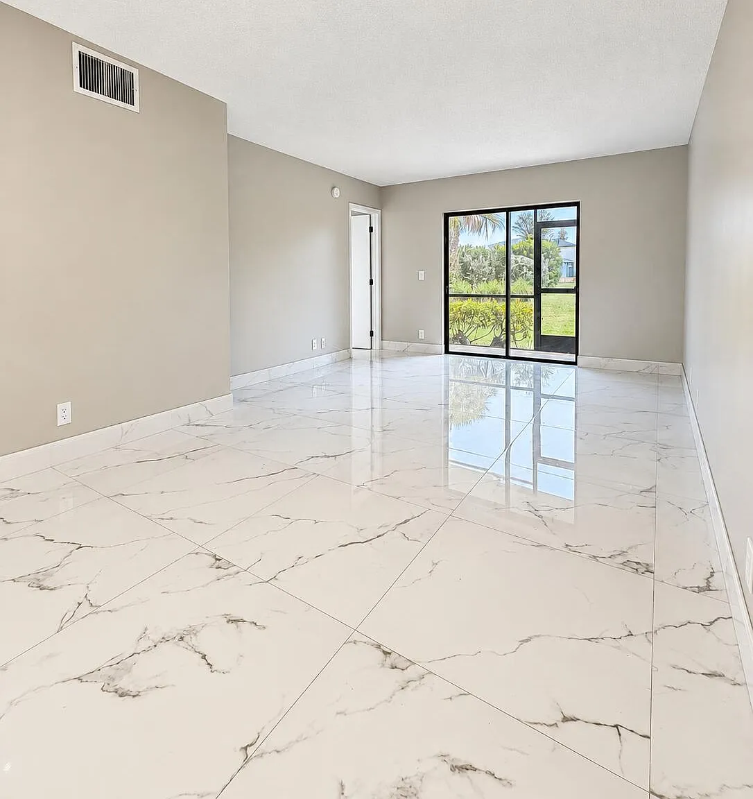 2 bed, 2.0 bath, 790 sqft, $2,100 — Photo 2