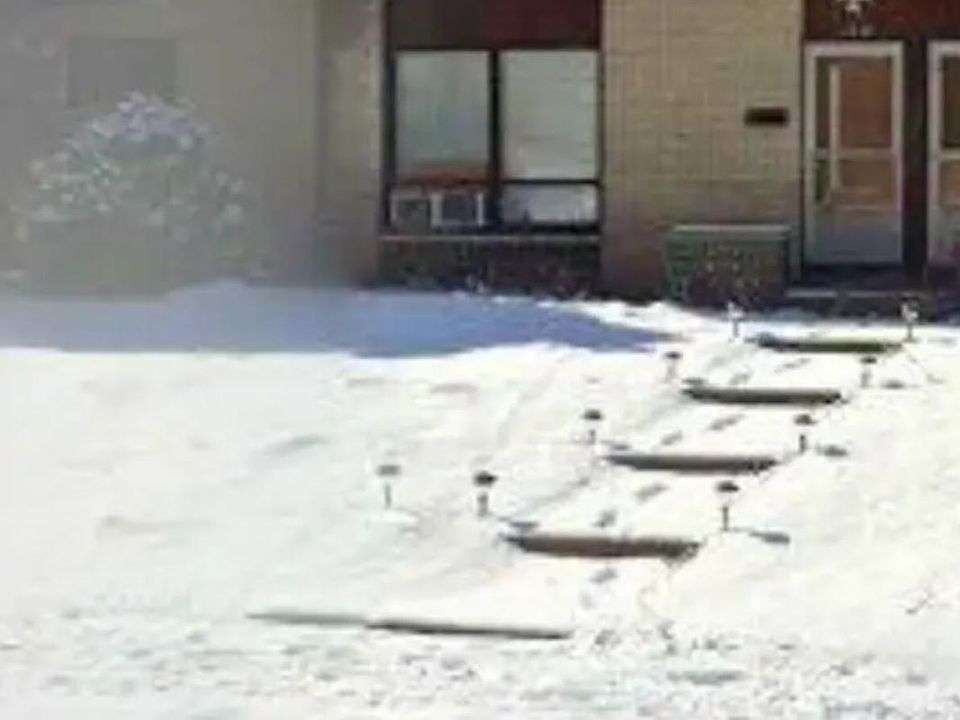 1st image of 1527 Diamond Ave NE