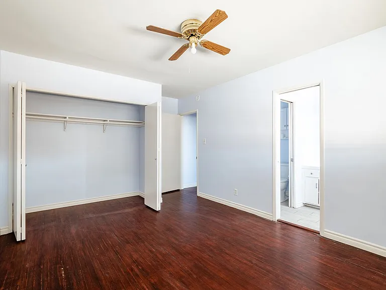 123 N Spruce St — Photo 16