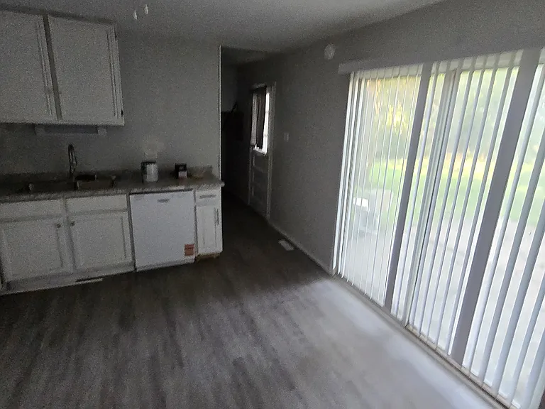 22221 Willow Tree Ave — Photo 11