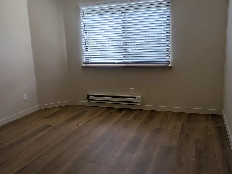 416 Estrella Ave #6 — Photo 9