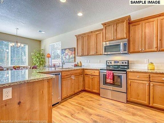 3rd image of 7403 NE 32nd Ave