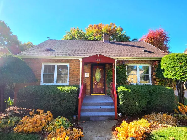 2003 Oregon Ave, Rockford, IL 61108