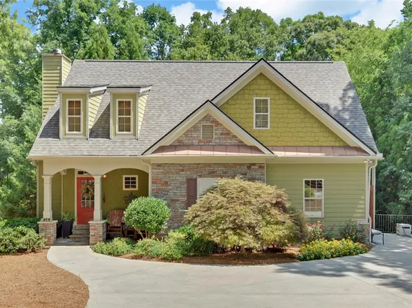 819 Tranquility Ln, Hartwell, GA 30643