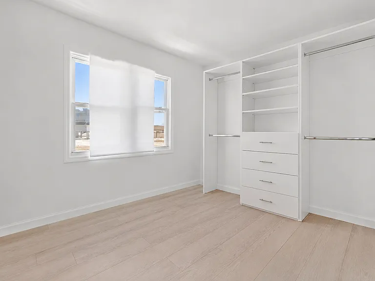 61 Minnesota Ave #2 — Photo 15
