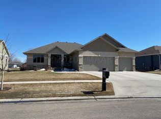 4214 39th St S, Moorhead, MN 56560