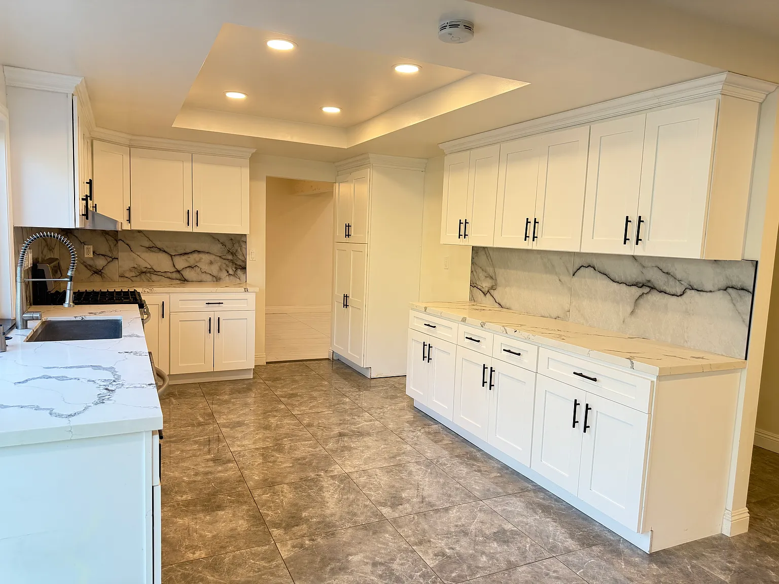 5 bed, 2607 sqft, $5,300 — Photo 3