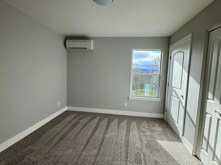 1720 NE Alameda Ave — Photo 12