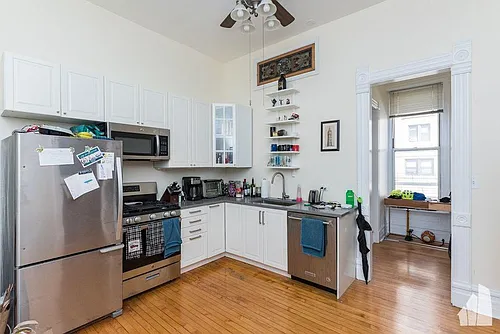 2772 N Lincoln Ave #201 Photo 1