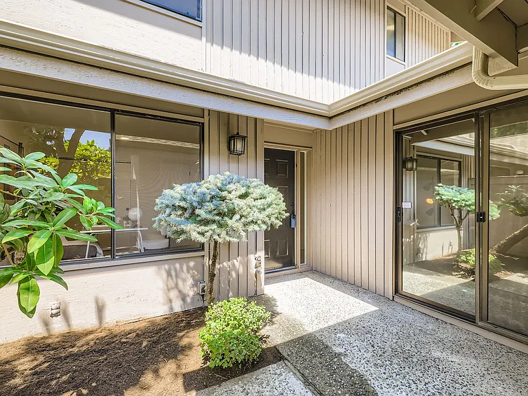 14208 NE 2nd Pl — Photo 22
