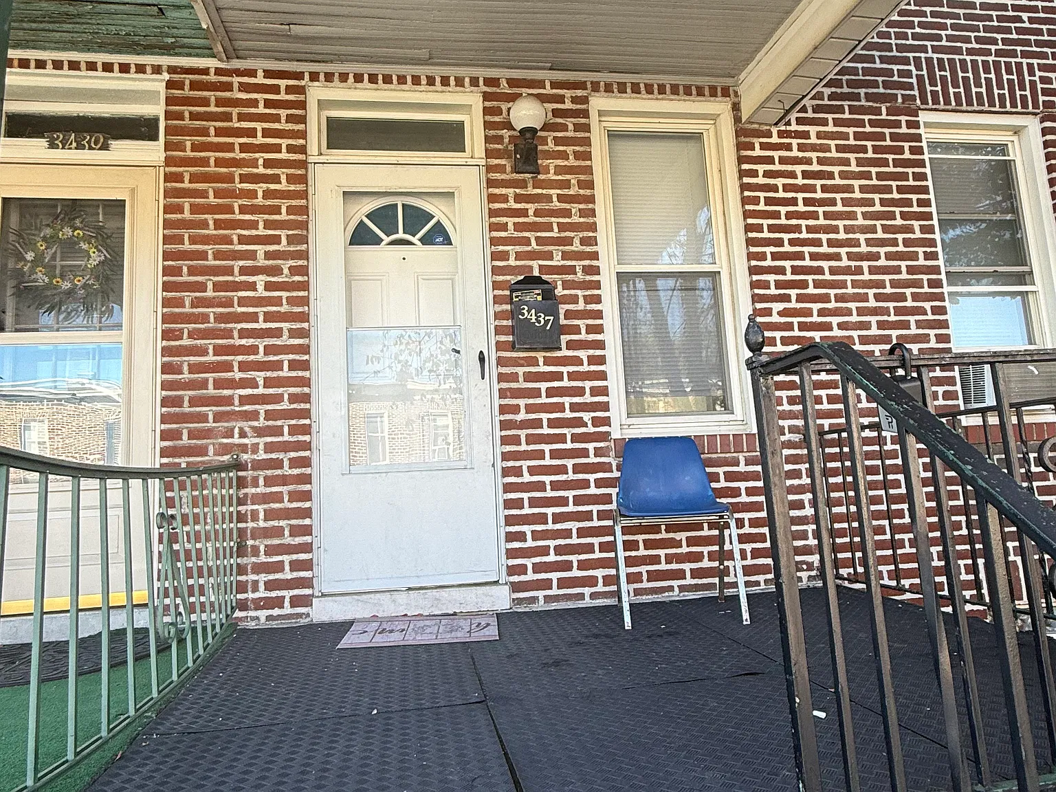 2 bed, 896 sqft, $1,400 — Photo 2