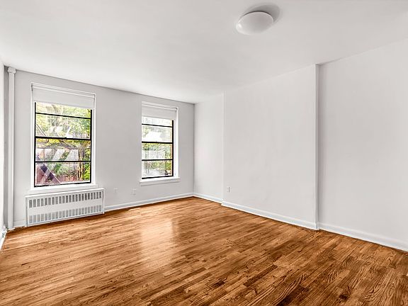 3rd image of 21 Grove St APT 2B