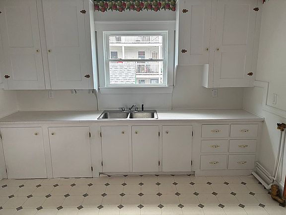 2nd floor kitchen