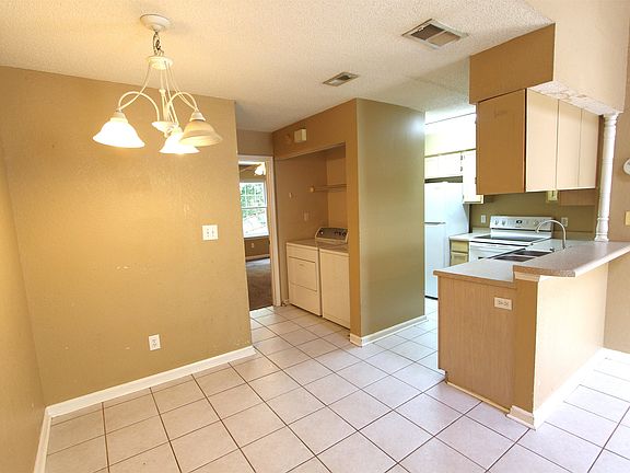 3rd image of 2500 Nugget Ln