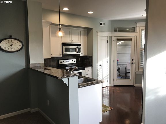 2nd image of 3301 Summerlinn Dr