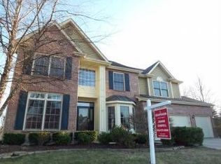 26W193 Prestwick Ln, Winfield, IL 60190