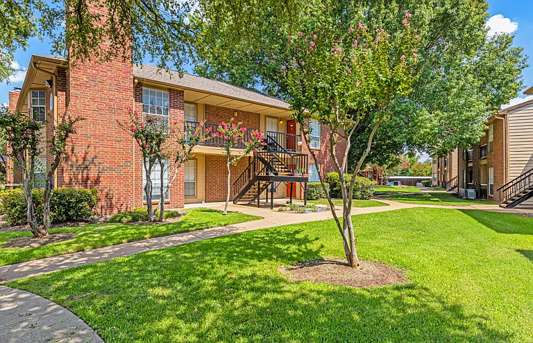Parc Plaza Apartments — Photo 42