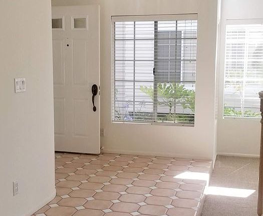 4th image of 602 Pacific Cove Dr