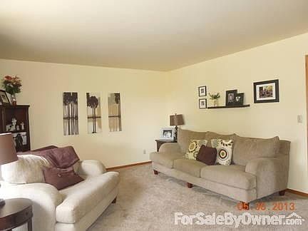 4th image of 105 Garfield Ave