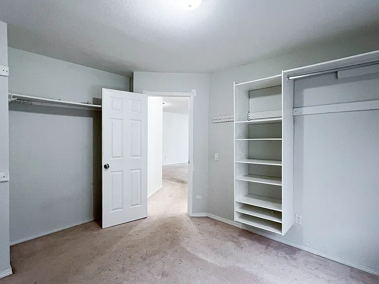 3664 Mirage Cir — Photo 25