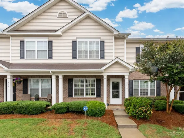 10549 Stoneacre Ct, Pineville, NC 28134
