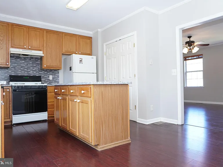 14882 Geranium Ct — Photo 23