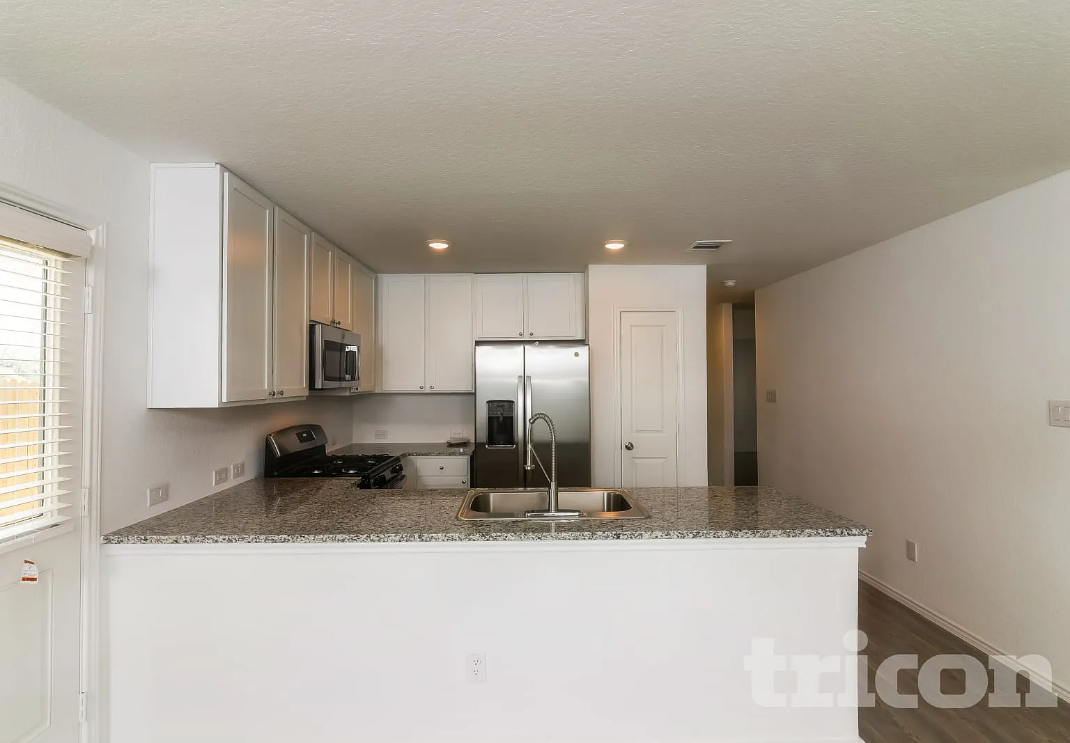 10238 Devon Wheel Street San Antonio TX — Photo 4