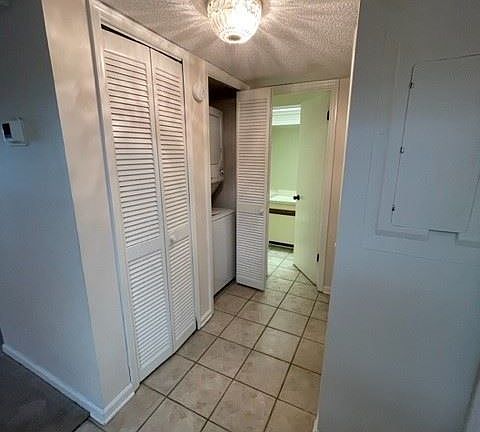2nd image of 924 Courtside Villas St