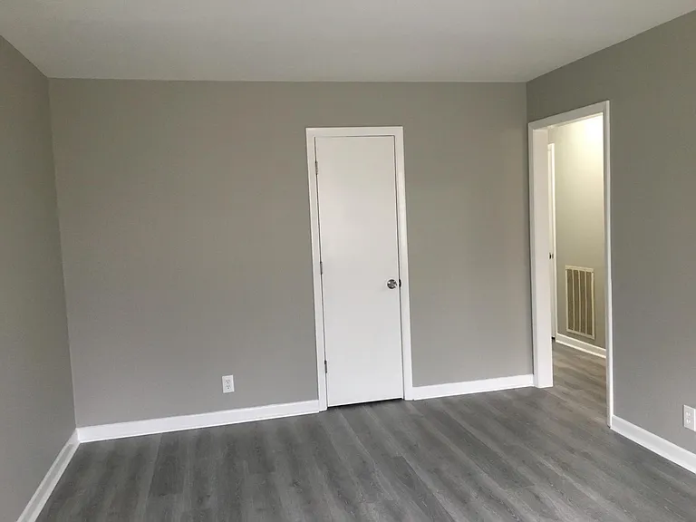 Owendale Dr — Photo 3