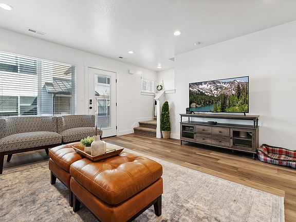 5th image of 635 E 40th St #401