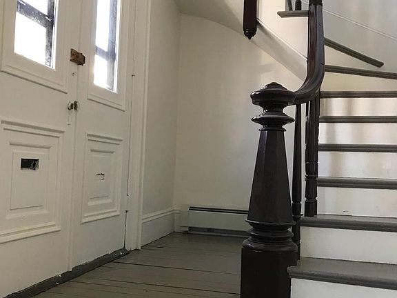 Front entry staircase