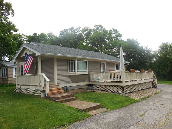 5th image of 110 Oak Lane Dr
