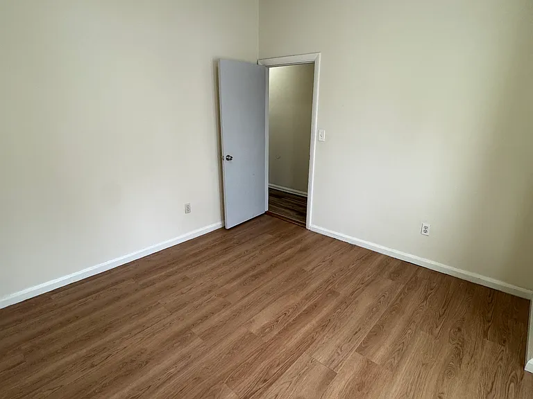 19-21 Everett Ave #1 — Photo 9
