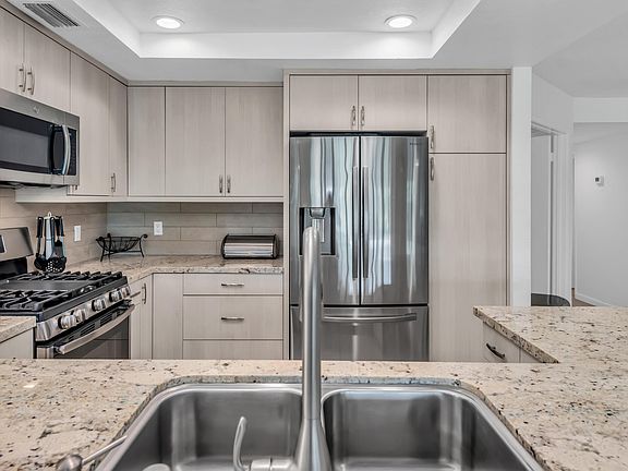 5th image of 77887 N Woodhaven Dr
