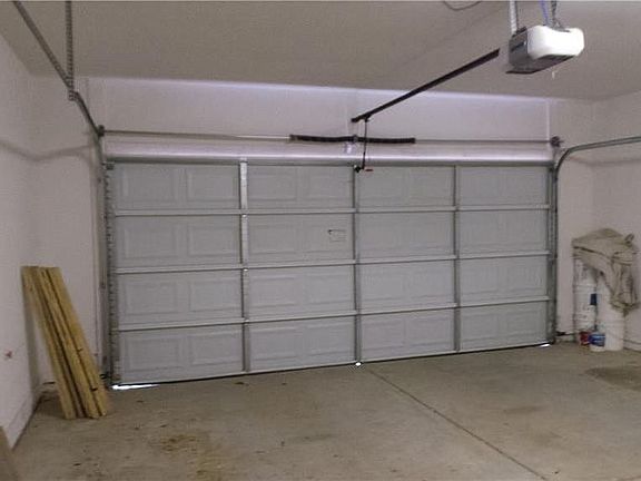 5th image of 2831 Cypress St