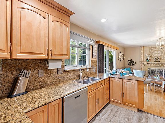 5th image of 2924 Queens Estates Ct