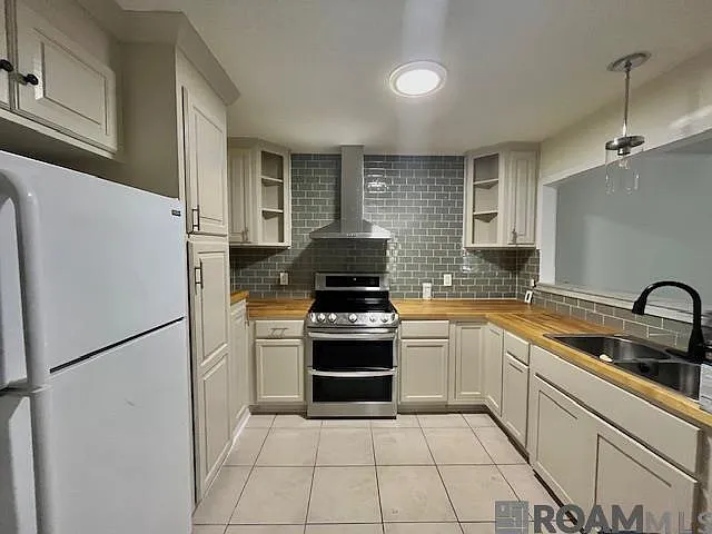 8250 Governor Dr #4 — Photo 9