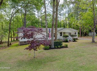 328 Groves Point Cir, Hampstead, NC 28443