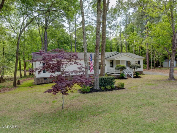 328 Groves Point Circle, Hampstead, NC 28443