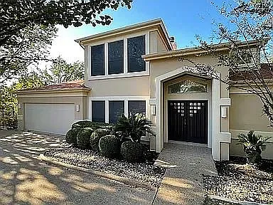 4 bed, 2.5 bath, 3069 sqft, $5,900 — Photo 1