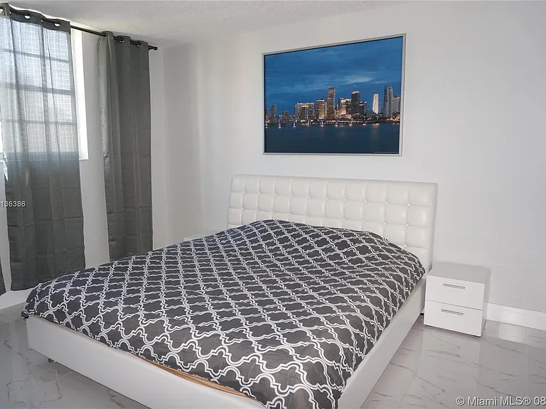 19370 Collins Avenue Seasonal #1417 — Photo 15