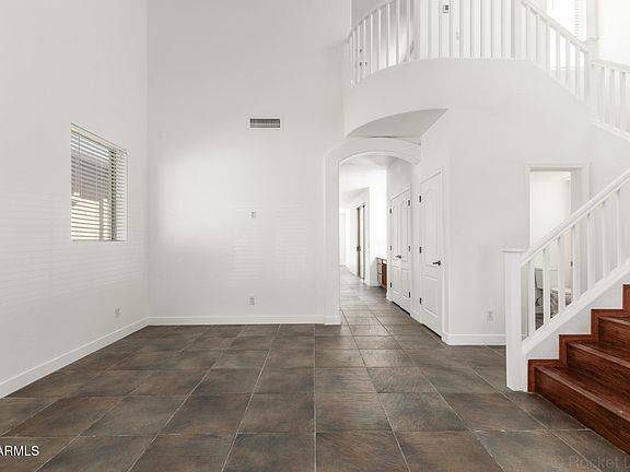 5th image of 1817 E DONNER Drive