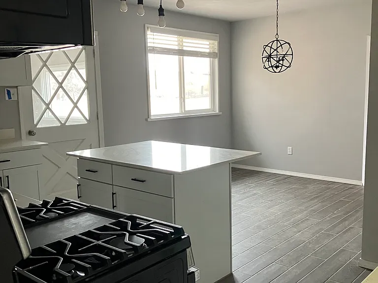 6220 Coors Blvd SW — Photo 16