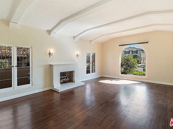 3rd image of 119 S Alta Vista Blvd