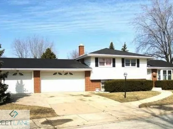 666 E 156th Pl, Oak Lawn, IL 60473